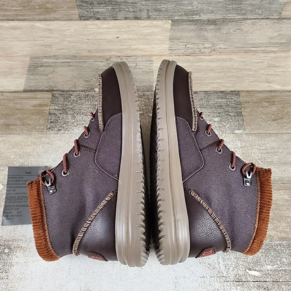 Hey Dude Mens Bradley Boots Sz 9 Corduroy Collar Stretch Boots Brown Chukka